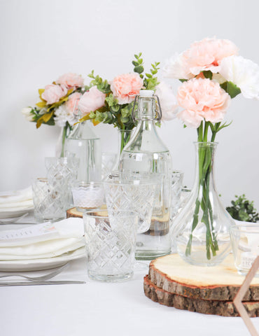 Malla-pöytäliina, valkoinen